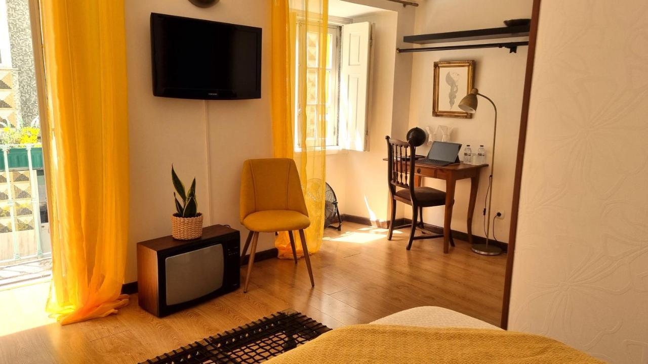 Casa Do Criativo Bed&Breakfast Almada Ngoại thất bức ảnh